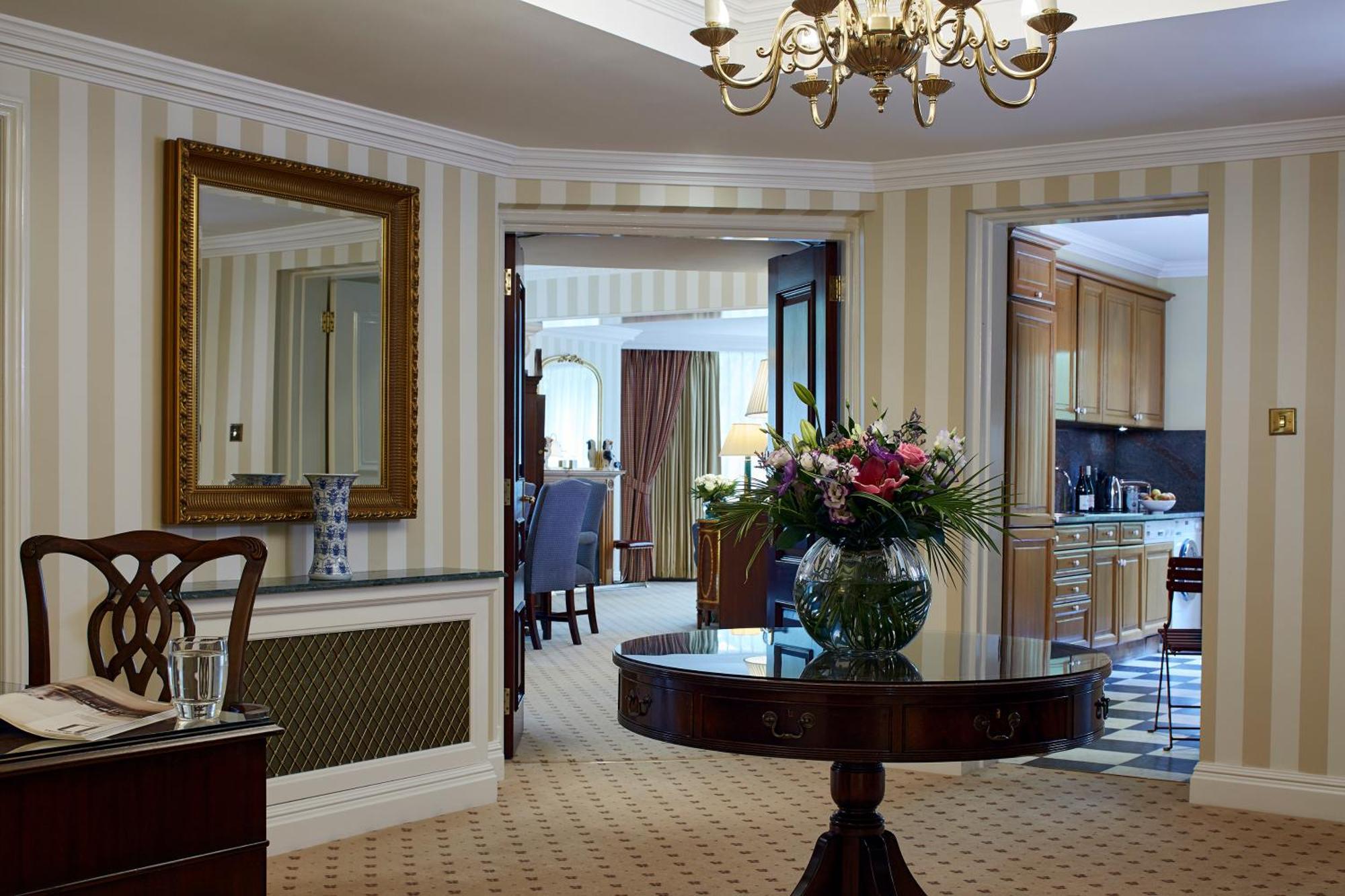 Aparthotel Cheval Thorney Court At Hyde Park 5*