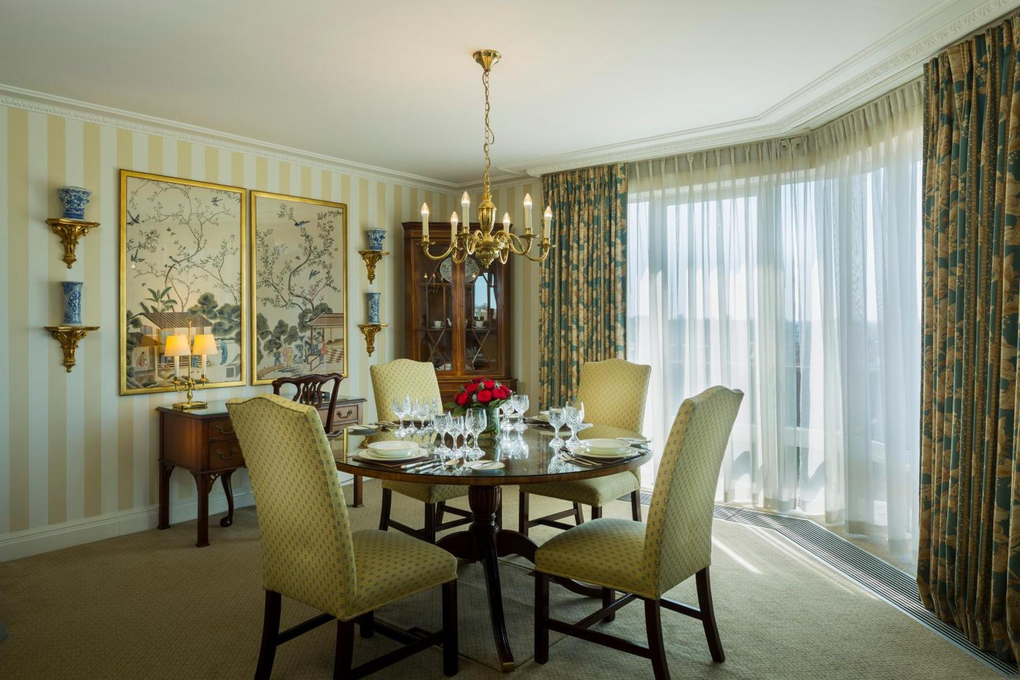 Cheval Thorney Court At Hyde Park 5* London