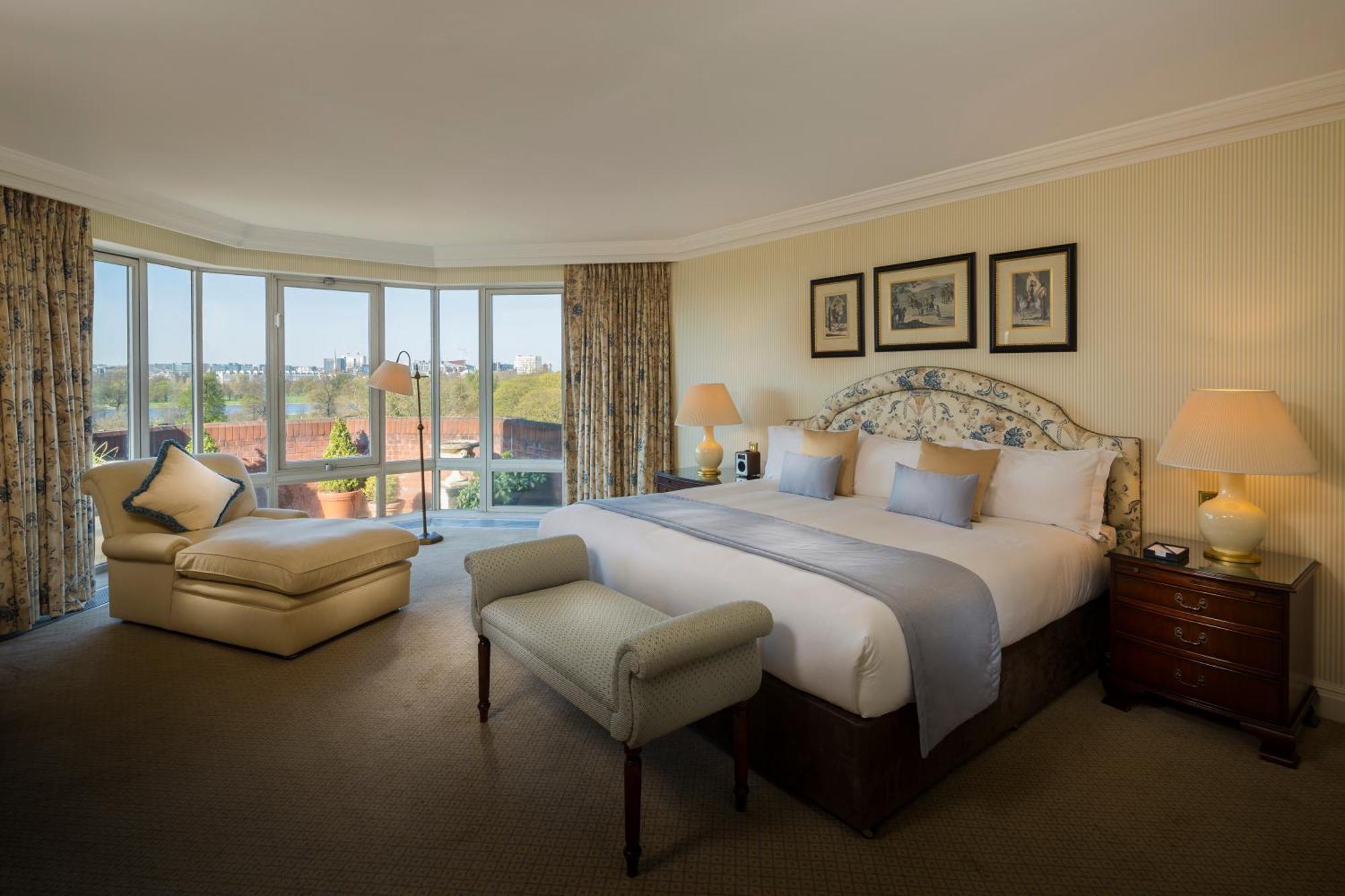 Cheval Thorney Court At Hyde Park